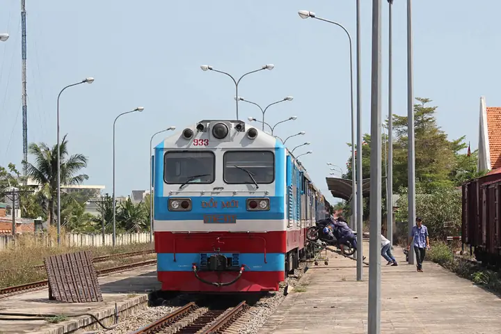 Những Chuyến Tàu Đang Hoạt Động Tại Ga Xe Lửa Phan Rang Những Chuyến Tàu Đang Hoạt Động Tại Ga Xe Lửa Phan Rang
