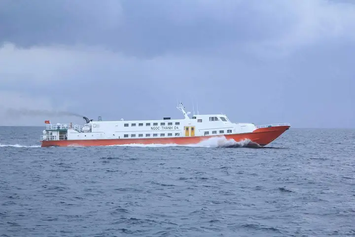 Tàu Ngọc Thành Đi Hòn Sơn
