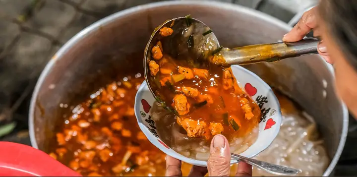 Một Trong Những Món Bánh Huế Được Người Dân Ưa Thích Trong Bữa Sáng