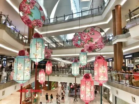11. Các Trung Tâm Thương Mại
