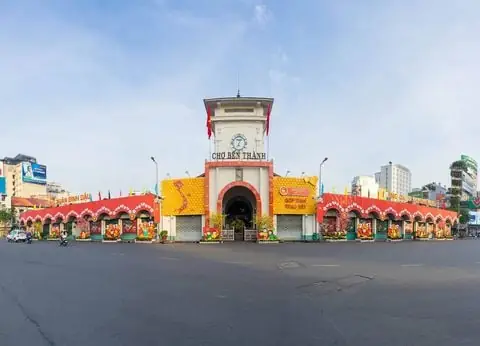 10. Chợ Bến Thành