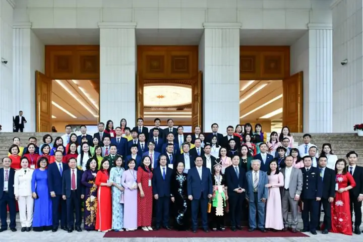 Thủ Tướng Chính Phủ: Tiếp Tục Gặt Hái Nhiều Thành Công Hơn Nữa Trong Sự Nghiệp “trồng Người” Thủ Tướng Chính Phủ: Tiếp Tục Gặt Hái Nhiều Thành Công Hơn Nữa Trong Sự Nghiệp “trồng Người”