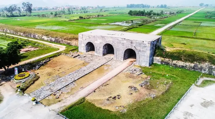 The Citadel Of The Ho Dynasty: Remnants Of A Short Reign The Citadel Of The Ho Dynasty: Remnants Of A Short Reign