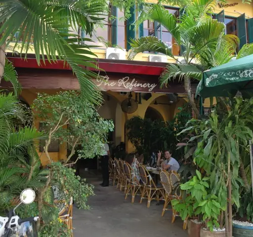 The Refinery - Quán Bar Ẩm Thực Pháp Sang Trọng Tại Trung Tâm Sài Gòn