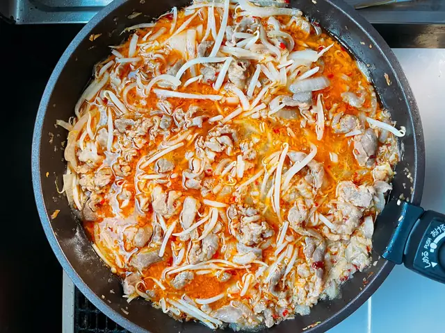 Sáng Nay Ăn Gì: Bún Bò Xào Phan Thiết Với Xốt Thịt Đậm Đà, Ăn Siêu Cuốn! - Ảnh 3