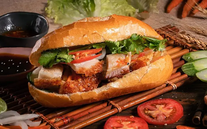 5bánh Mì Heo Quay