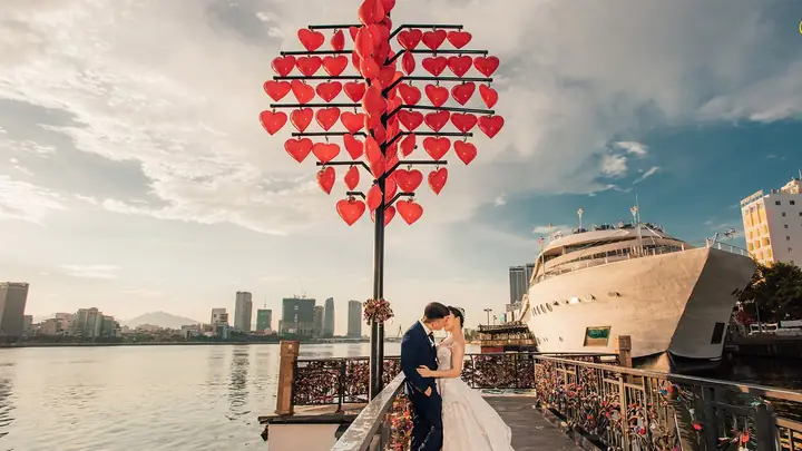 Tận Hưởng Không Khí Tết Ở Đà Nẵng