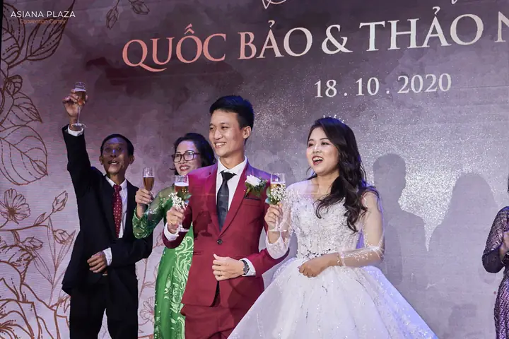 Tổ Chức Lễ Thành Hôn Tại Trung Tâm Hội Nghị Tiệc Cưới