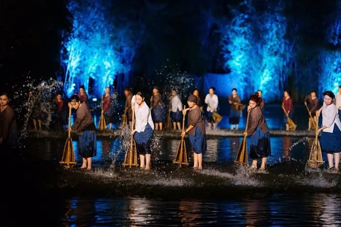 Những Ấn Tượng Đặc Biệt Của Show Diễn