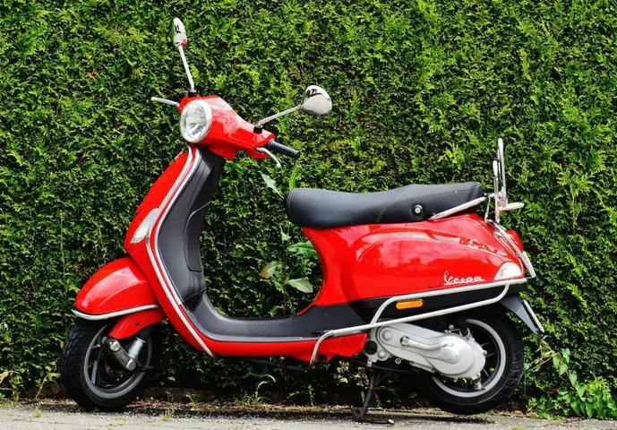 Vespa Roller Motor Scooter Cult 159192