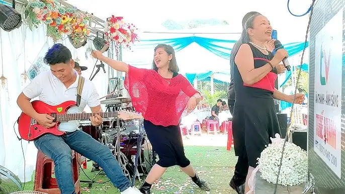 Tình Yêu Không Lời: Những Bản Tình Ca Đám Cưới Gây Xúc Động Tình Yêu Không Lời: Những Bản Tình Ca Đám Cưới Gây Xúc Động