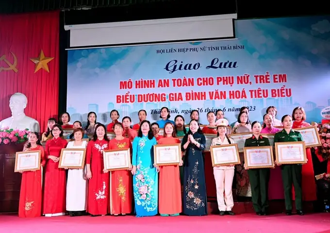 Tổ Chức Ngày Gia Đình Việt Nam
