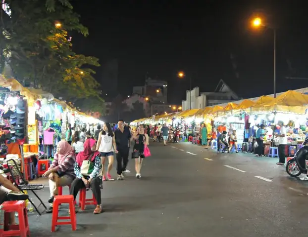 Shop At The Ben Tanh Market & Night Market Shop At The Ben Tanh Market & Night Market