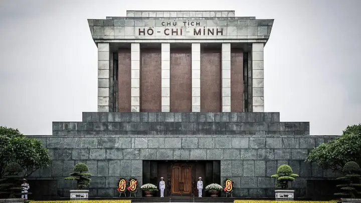 Tối: Quý Kháchtự Dodạo Chơi Dọc Biển Bãi Cháy, Đi Mua Sắm Hàng Hóa Tại Khuchợ Đêm Hạ Long, Lên Cầubãi Cháy– Cây Cầu Dây Văng Dài Nhất Việt Nam Ngắm Hạ Long Về Đêm.