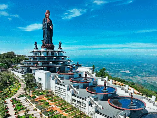 Tour Núi Bà Đen Và Tòa Thánh Tây Ninh 1 Ngày 700.000đ Tour Núi Bà Đen Và Tòa Thánh Tây Ninh 1 Ngày 700.000đ