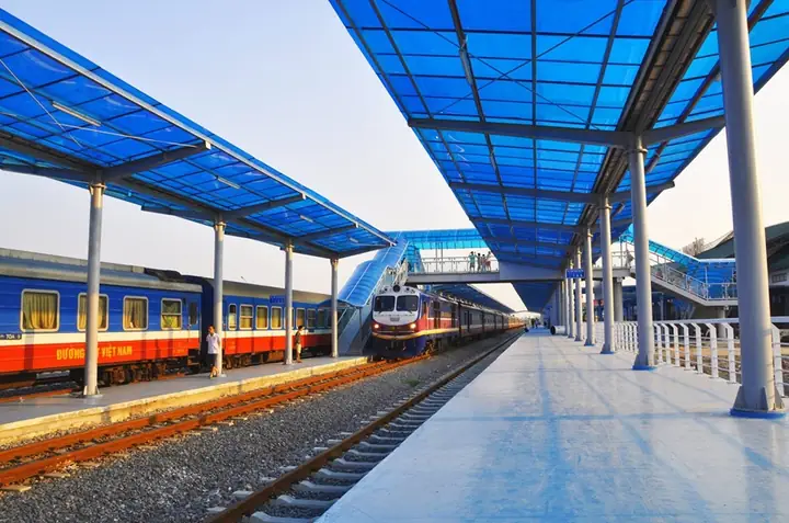 Train To Ninh Binh