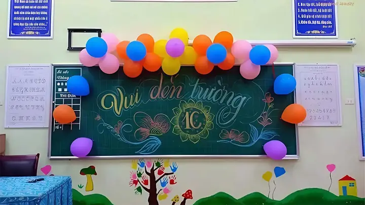 Mẫu Trang Trí Bảng 20/11 Sử Dụng Bóng Bay