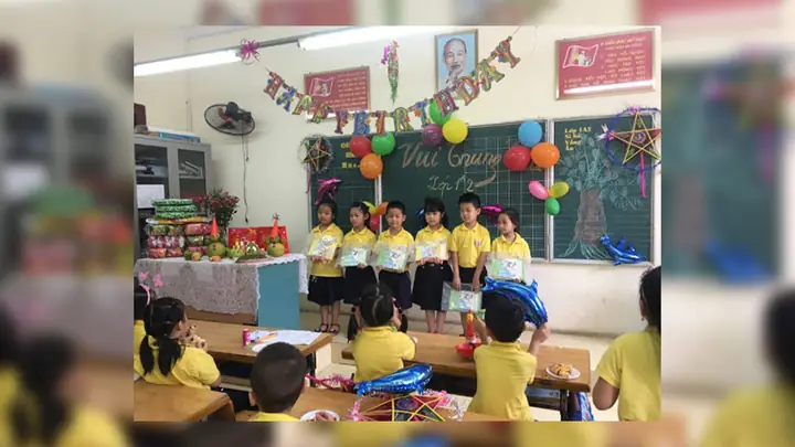 Mẫu Trang Trí Bảng 20/11 Sử Dụng Bóng Bay