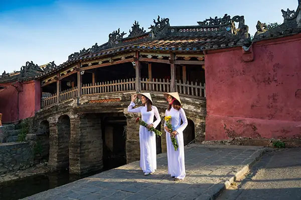 Hướng Dẫn Chi Tiết: Di Chuyển Từ Huế Đến Hội An (và Ngược Lại) Qua Đèo Hải Vân