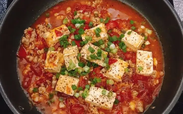 Cơm, Khoai Tây Xào, Đậu Sốt Cà Chua Cơm, Khoai Tây Xào, Đậu Sốt Cà Chua