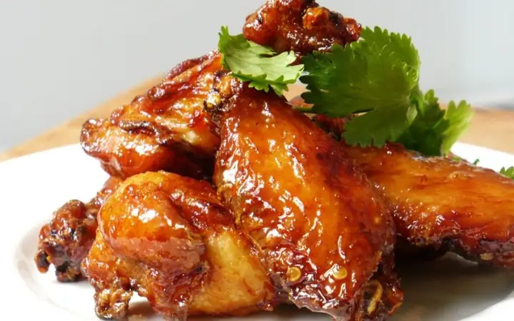 Cơm, Cánh Gà Sốt Me, Rau Cải Ngọt Luộc Cơm, Cánh Gà Sốt Me, Rau Cải Ngọt Luộc
