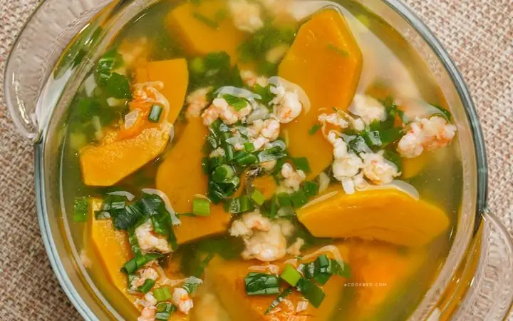 Cơm, Thịt Bò Xào, Canh Bí Đỏ Nấu Tôm Cơm, Thịt Bò Xào, Canh Bí Đỏ Nấu Tôm