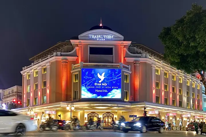 10. Tràng Tiền Plaza – Trung Tâm Thương Mại Lớn Ở Hà Nội