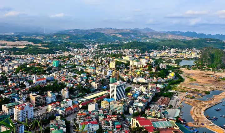 Đôi Nét Về Thành Phố Hạ Long