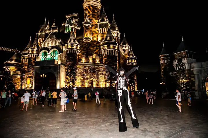 Lễ Hội Halloween Được Nhiều Người Yêu Thích Và Tham Gia Mỗi Năm Lễ Hội Halloween Được Nhiều Người Yêu Thích Và Tham Gia Mỗi Năm