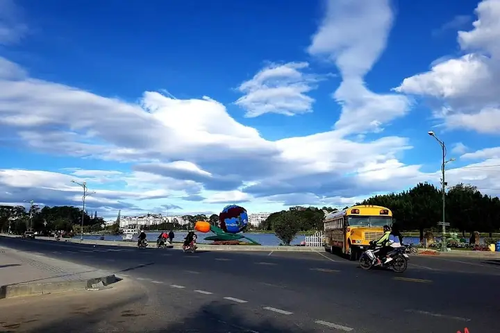 Xe Buýt Đà Lạt: Tuyến Xe, Giá Vé, Lịch Trình 2025 - Vexere.com