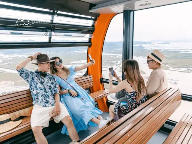 Gửi Xe Tại Bến Đồng Bài Và Đi Bằng Phà Hoặc Cáp Treo