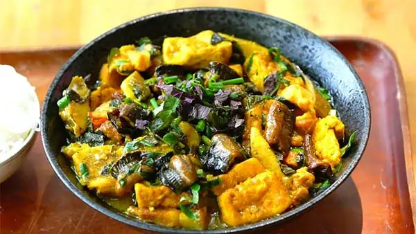 Lươn Om Chuối Nghệ