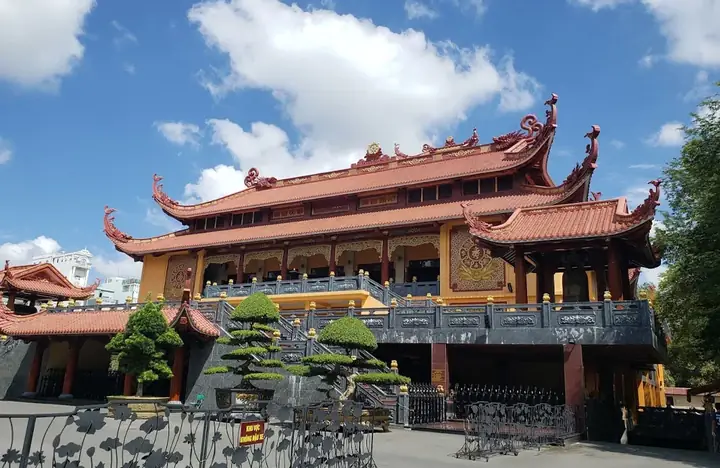 Địa Chỉ Và Giờ Mở Cửa Chùa Việt Nam Quốc Tự Mới Nhất Địa Chỉ Và Giờ Mở Cửa Chùa Việt Nam Quốc Tự Mới Nhất