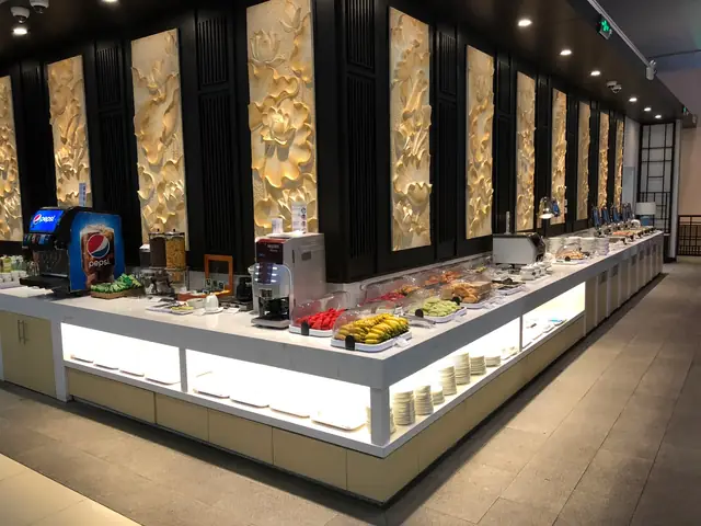 Vietnam Airlines Lotus Business Class Lounge Review (sgn)