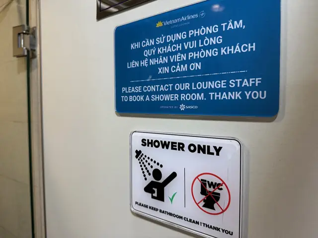 Vietnam Airlines Lotus Business Class Lounge Review (sgn)