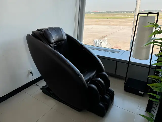Vietnam Airlines Lotus Business Class Lounge Review (sgn)