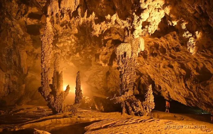 Explore Mai Chau's Caves Explore Mai Chau's Caves