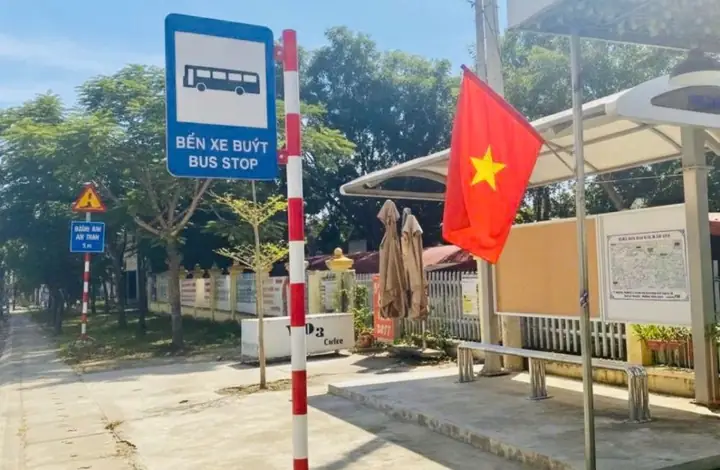 Trao Đổi Với Phóng Viên Tạp Chí Điện Tử Bạn Đường (http://banduong.vn), Đại Diện Phòng Vận Tải Và Atgt, Sở Xây Dựng Bắc Ninh Cho Biết, Lộ Trình Tuyến Buýt 212 Khứ Hồi Dự Kiến Như Sau: Bến Xe Mỹ Đình; Đường Phạm Hùng; Đường Phạm Văn Đồng; Cầu Thăng Long; Đường Võ Văn Kiệt (hà Nội); Quốc Lộ 18; Cầu Bồ Sơn; Đường Nguyễn Trãi; Đường Lý Thái Tổ; Đường Trần Hưng Đạo; Cầu Đại Phúc; Ql18; Bến Xe Quế Võ; Nút Giao Vòng Xuyến Ql18- Tỉnh Lộ 287; Đường Tống Duy Tân; Đường Quế Võ- Yên Dũng (ql17); Cầu Yên Dũng; Kcn Yên Lư; Quốc Lộ 17; Đường Tỉnh 284; Đường Lê Đức Trung; Chợ Neo; Đường Trần Hưng Đạo (phường Yên Dũng); Trường Thpt Yên Dũng Số 3.