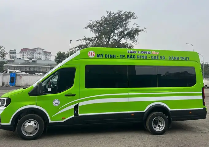 Tuyến Xe Buýt 212 Với Điểm Đầu Là Bến Xe Mỹ Đình, Điểm Cuối Là Bến Xe Quế Võ Đã Vận Hành Ổn Định Và Liên Tục Từ Năm 2018 Đến Nay. Đây Là Một Trong Những Cầu Nối Quan Trọng Giữa Hà Nội Và Bắc Ninh. Tuyến Buýt 212 Do Tân Long Bus (công Ty Cp Xe Khách Hà Nội) Đầu Tư, Vận Hành.