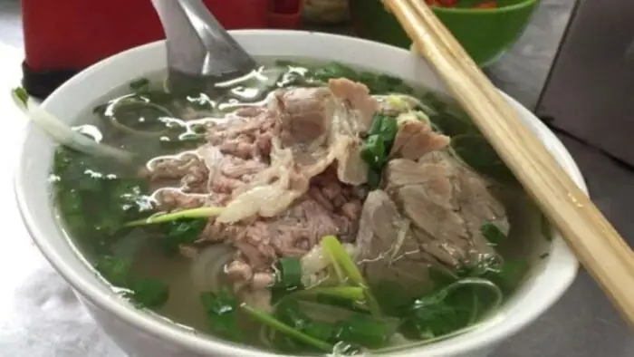 Phở Bò Huy Béo: Nước Dùng Đậm Đà, Thịt Ngon Phở Bò Huy Béo: Nước Dùng Đậm Đà, Thịt Ngon