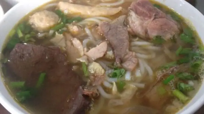 Bún Bò Chường Cảnh: Hương Vị Nước Dùng Đậm Đà Bún Bò Chường Cảnh: Hương Vị Nước Dùng Đậm Đà