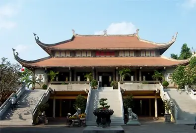 Lên Chùa Xem Ngày Lành Tháng Tốt - Ngôi Sao Lên Chùa Xem Ngày Lành Tháng Tốt - Ngôi Sao