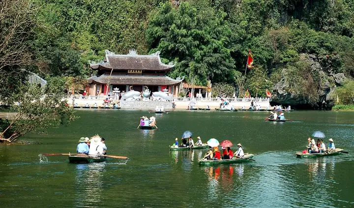 Giá Vé Thắng Cảnh Chùa Hương