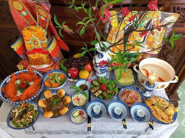 Các Món Ăn Truyền Thống Và Sự Sắp Đặt Mâm Cúng