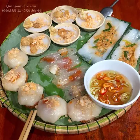 2, Quán Bánh Bèo Nậm Lọc Ngon Ở Huế – Mệ Lé