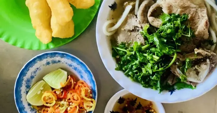 Bánh Canh Bến Có