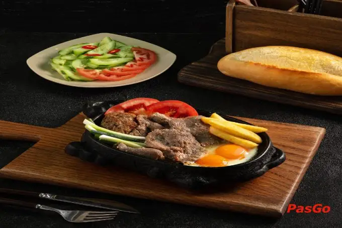 Khám Phá Địa Điểm Thưởng Thức Bánh Mì Bít Tết Hòa Mã Đích Thực Khám Phá Địa Điểm Thưởng Thức Bánh Mì Bít Tết Hòa Mã Đích Thực