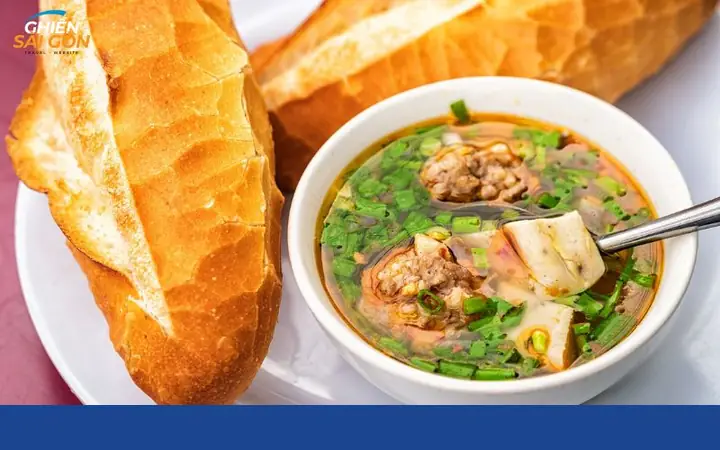 Top 5 Tiệm Bánh Mì Xíu Mại Sài Gòn Ngon Rẻ, Đắt Khách Nhất - Ghiền ...
