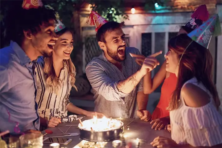 Viết Gì Lên Bánh Sinh Nhật Tặng Chồng, Tặng Vợ, Bố Mẹ, Bạn Bè