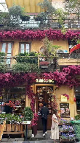 Must-visit Cafes In Hanoi's Old Quarter | By Blue Hayden | Medium
